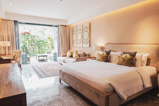 Deluxe Suite