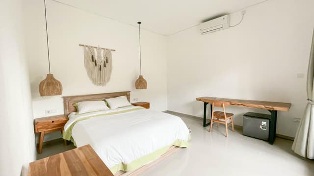 Deluxe Queen Room