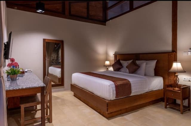 Deluxe King Suite
