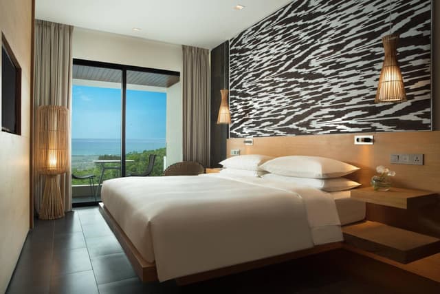 Deluxe Ocean King, Guest room, 1 King, Ocean view, Balcony with Free Scheduled Shuttle to Hotel’s Beach Facility