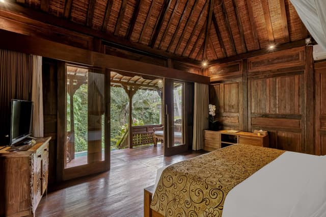 One-Bedroom Pool Villa with Jungle View