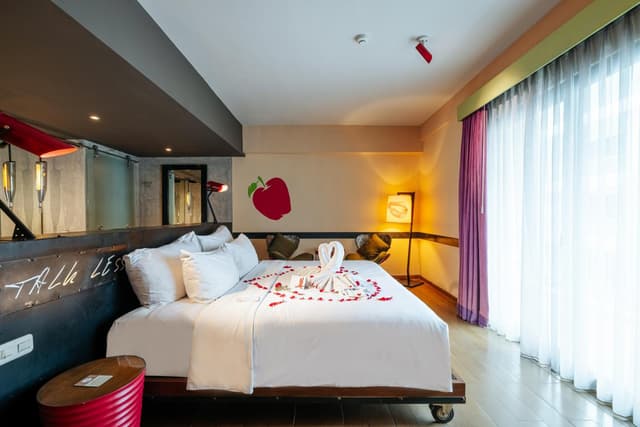 Dash Deluxe Double Room with Pool View with Free 2 Bottles Beer