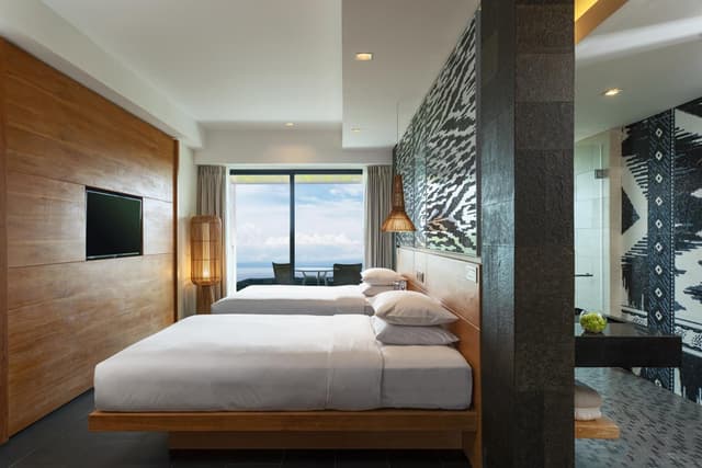 Deluxe Ocean Twin, Guest room, 2 Twin/Single Bed(s), Balcony with Free Scheduled Shuttle to Hotel’s Beach Facility