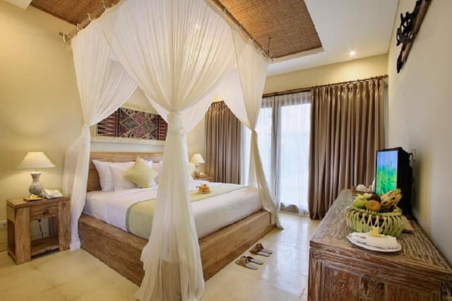 Deluxe  Double or Twin Room with  Balcony  and Daily Afternoon Tea
