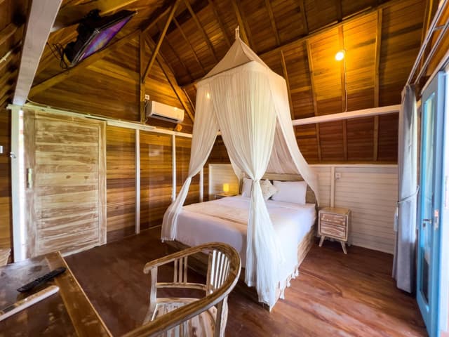 Deluxe Double Room with Balcony and Sea View