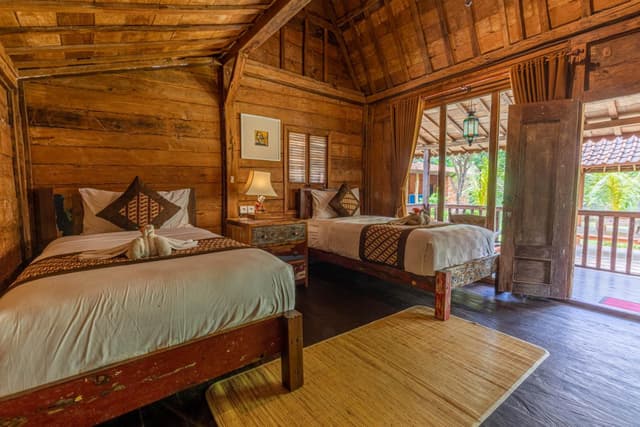 Deluxe Wooden Bungalow Twin