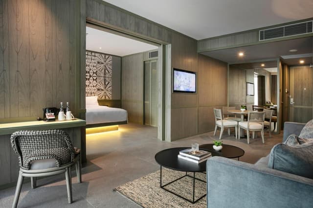 Special Offer - Lagoon Suite with Bathtub and Gourmet Breakfast at Tea Room