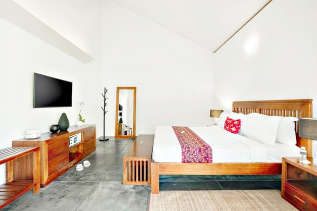 Four-Bedroom Villa with Pool