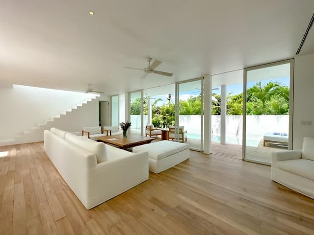 Villa with Garden View