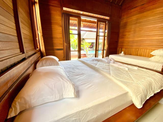 Triple Room with Pool View