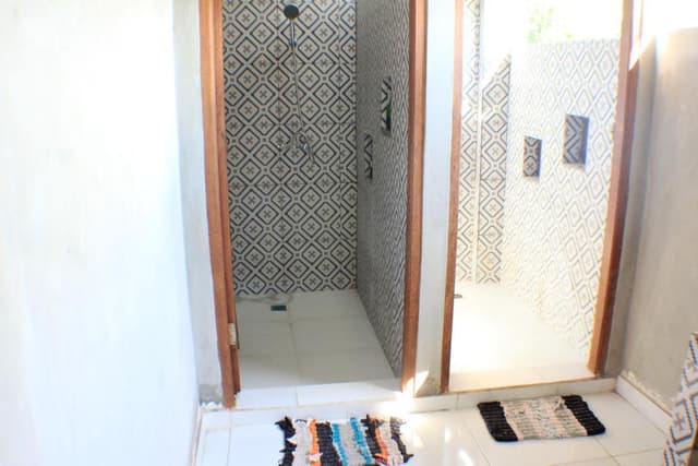 6-Bed Mixed Dormitory Room
