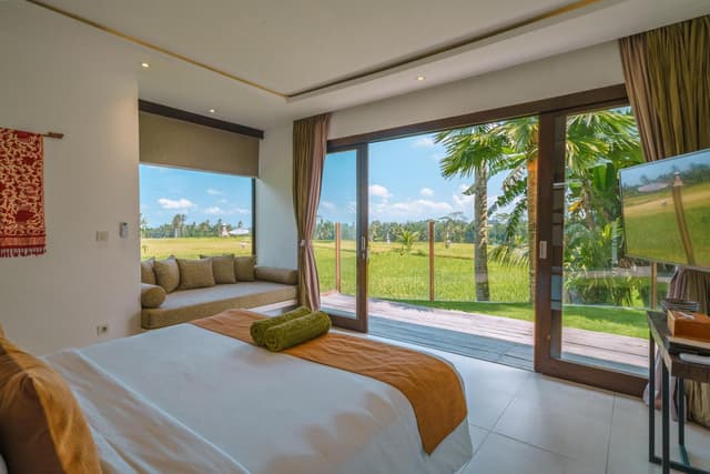 Five-Bedroom Royal Pool Villa Paddy View