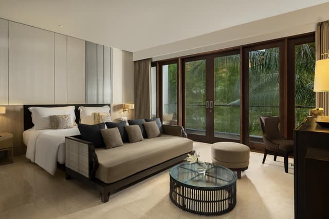 Family Premiere Room