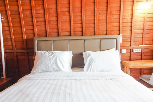 One-Bedroom Bungalow
