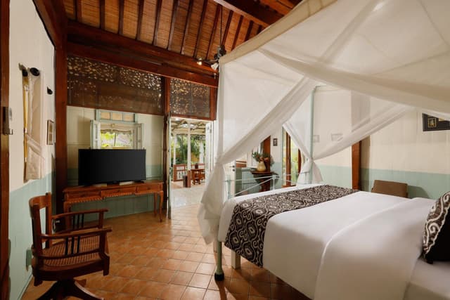 One-Bedroom Bungalow