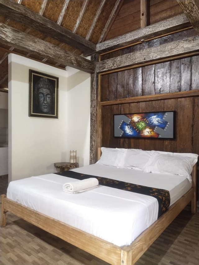 Large Double Room
