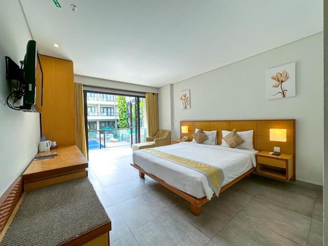 Deluxe Double or Twin Room with Pool View