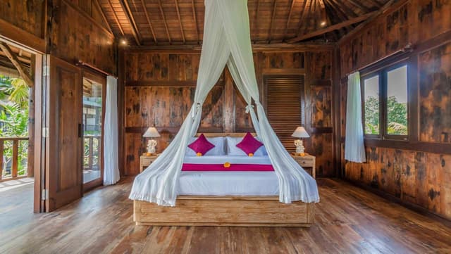 Superior King Room