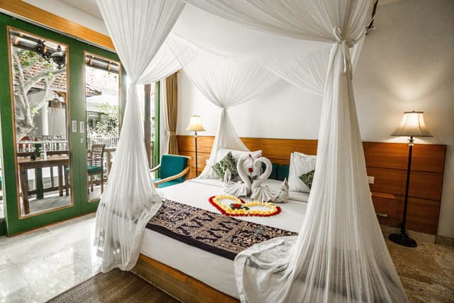 Sabana Deluxe with Pool View