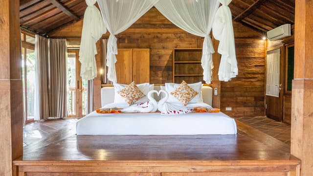 One-Bedroom Villa