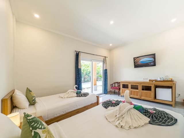 Twin Room with Pool View