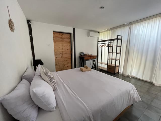 One-Bedroom Bungalow