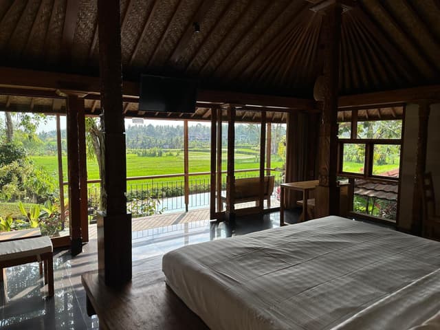 Suite with Garden View