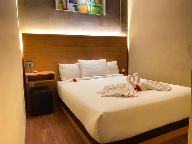 Standard Double Room with Shared Bathroom