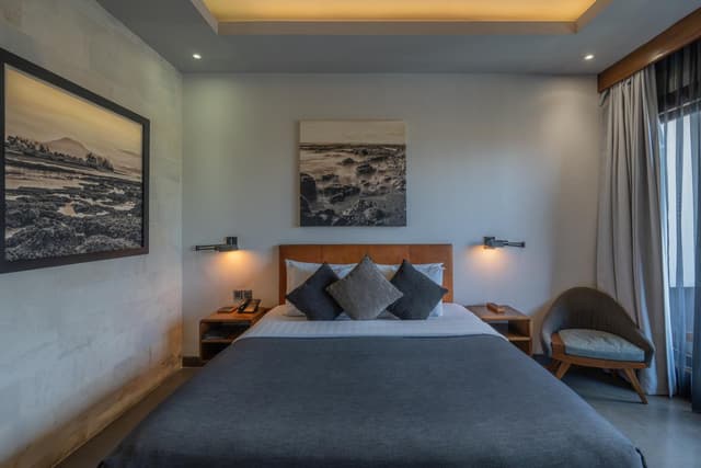 Deluxe Double or Twin Room with Pool View