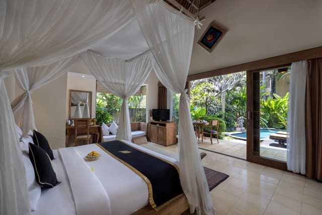 Deluxe Villa With Pool