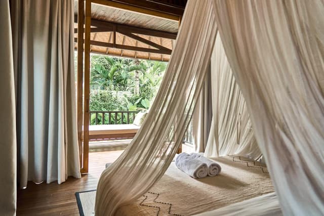 Deluxe Bungalow with Garden View