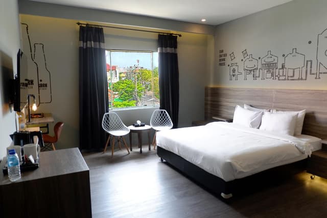 Deluxe Room with City View