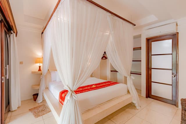 Five-Bedroom Villa with Private Pool