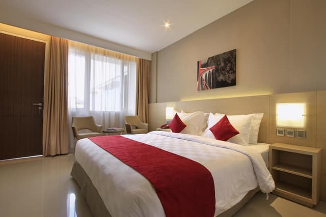 Deluxe Double or Twin Room with Balcony