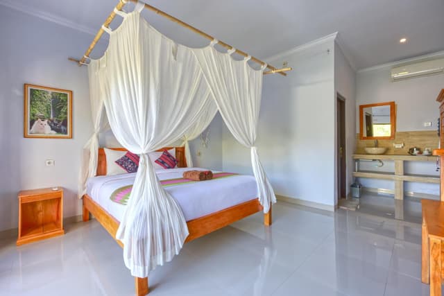 Double Room with Pool View