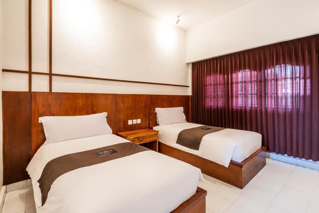 Standard Twin Room