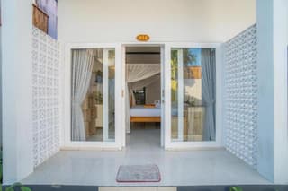 King Room With Pool View