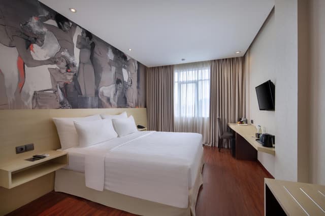 Deluxe King Room
