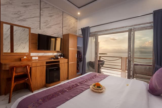 Suite with Ocean View