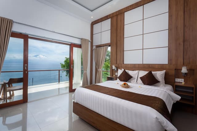 Deluxe Room with Ocean View