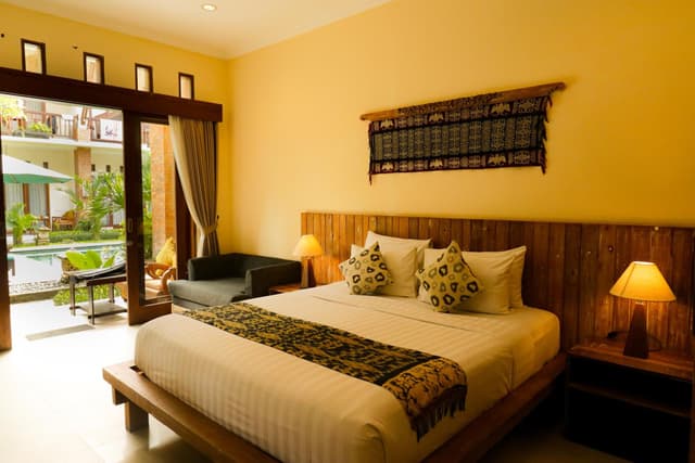 Double Room with Pool View