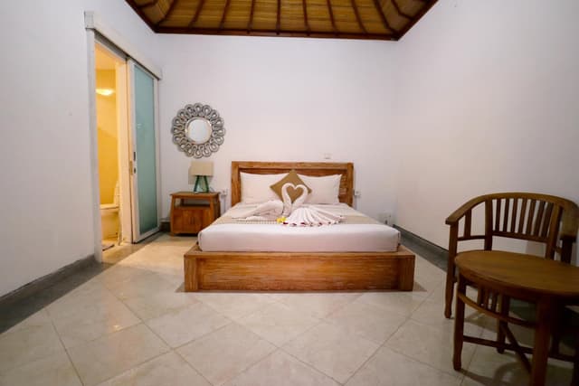 Deluxe Valley View with Bathtub