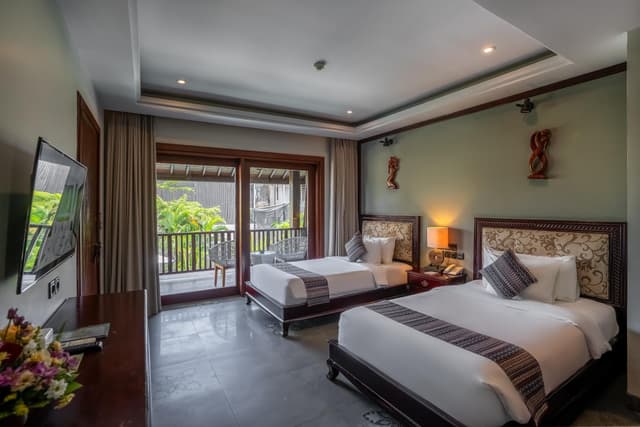 Suite Twin Room with Pool View