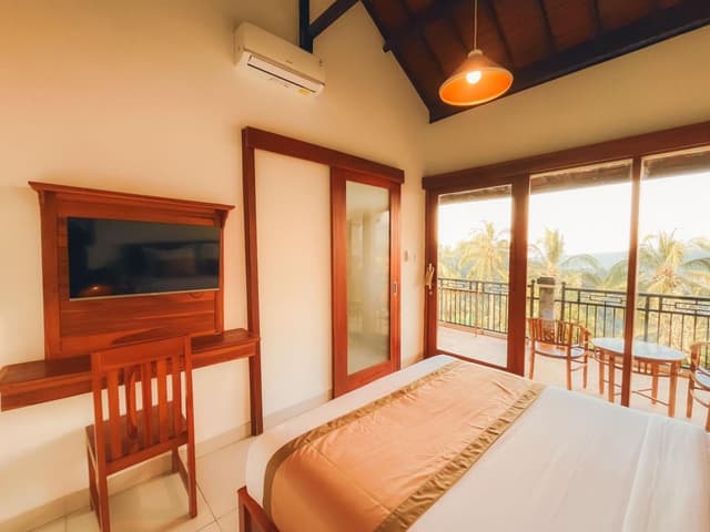Standard Double or Twin Room with Mountain View