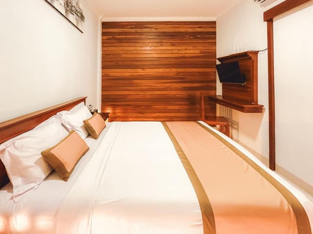 Standard Double Room with Garden View