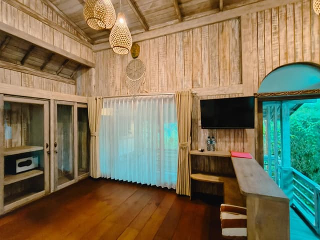 One-Bedroom Deluxe Villa With Jungle View