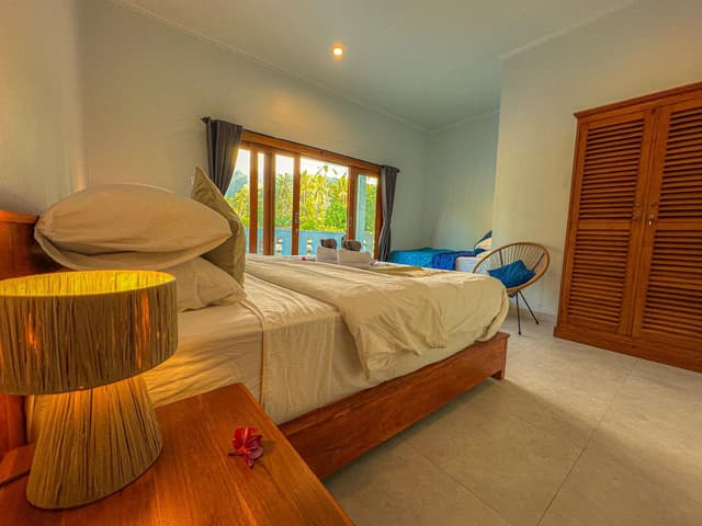 Two-Bedroom Apartment with Mountain View