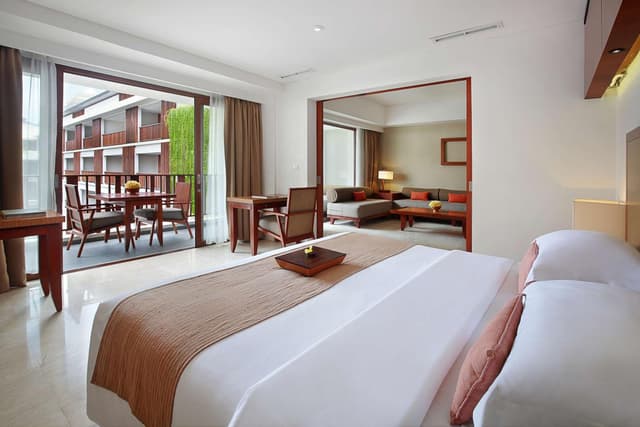 Magani Suite Pool View with Spa Bath