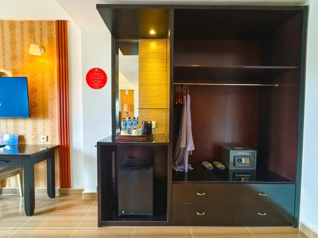 Family Room A with Balcony