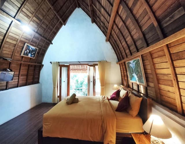 Single Room with Balcony